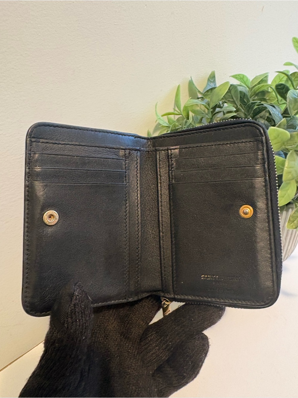 Saint Laurent Black Leather Wallet with Gold YSL Emblem - Picture 3 of 10